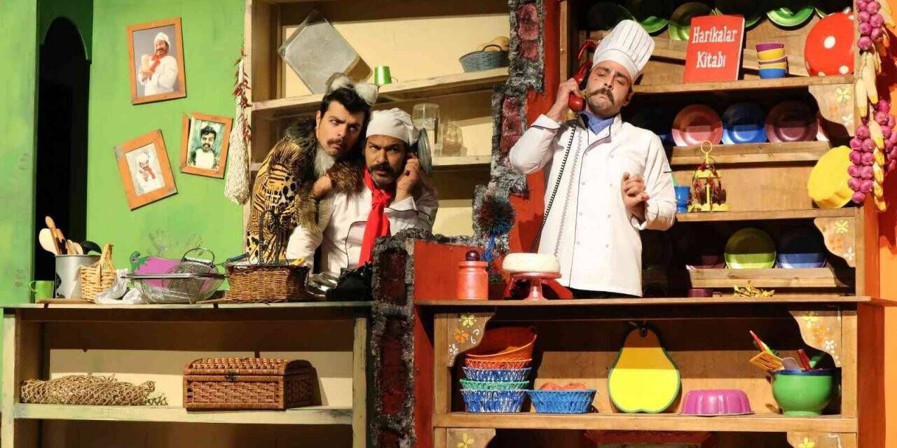 Tiyatroyu dolduran çocuklar “harikalar mutfağı” neşeli gözlerle izledi