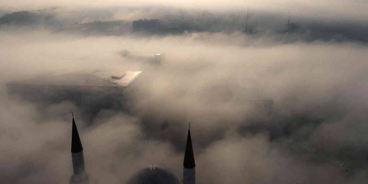 Sis bulutları altındaki Karabük Üniversitesi eşsiz görüntüler oluşturdu