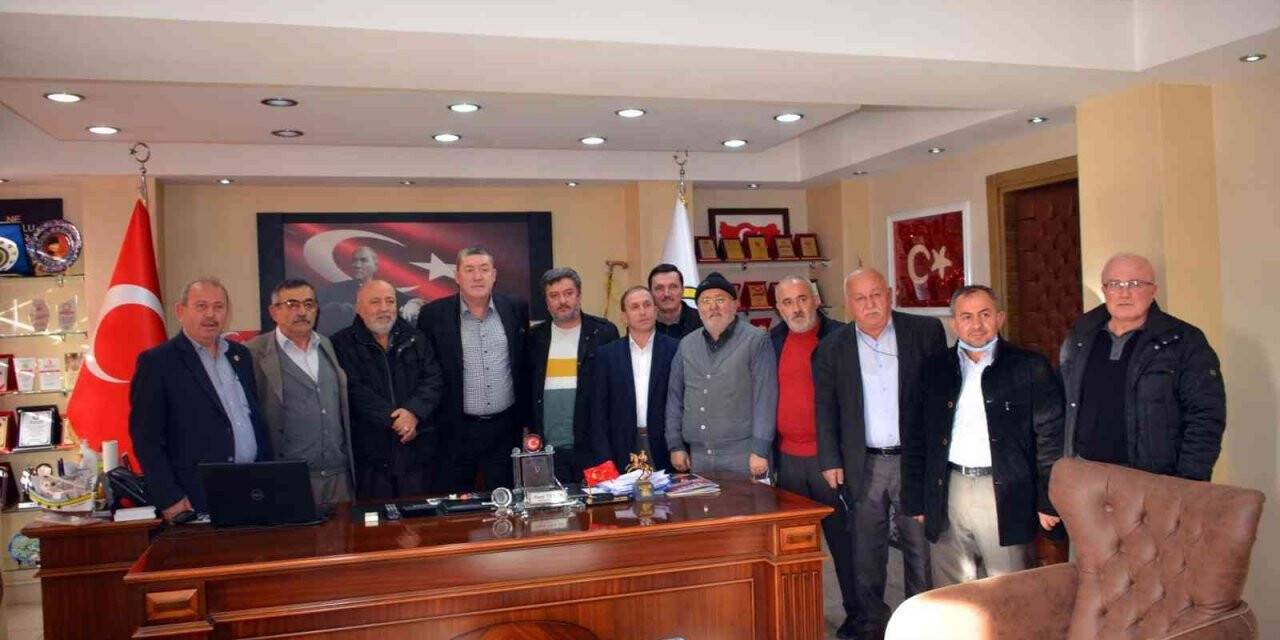 Belediye Başkanına hizmetlerinden dolayı teşekkür ettiler