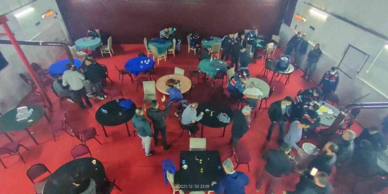 Jandarmadan ruhsatsız kahvehaneye kumar baskını