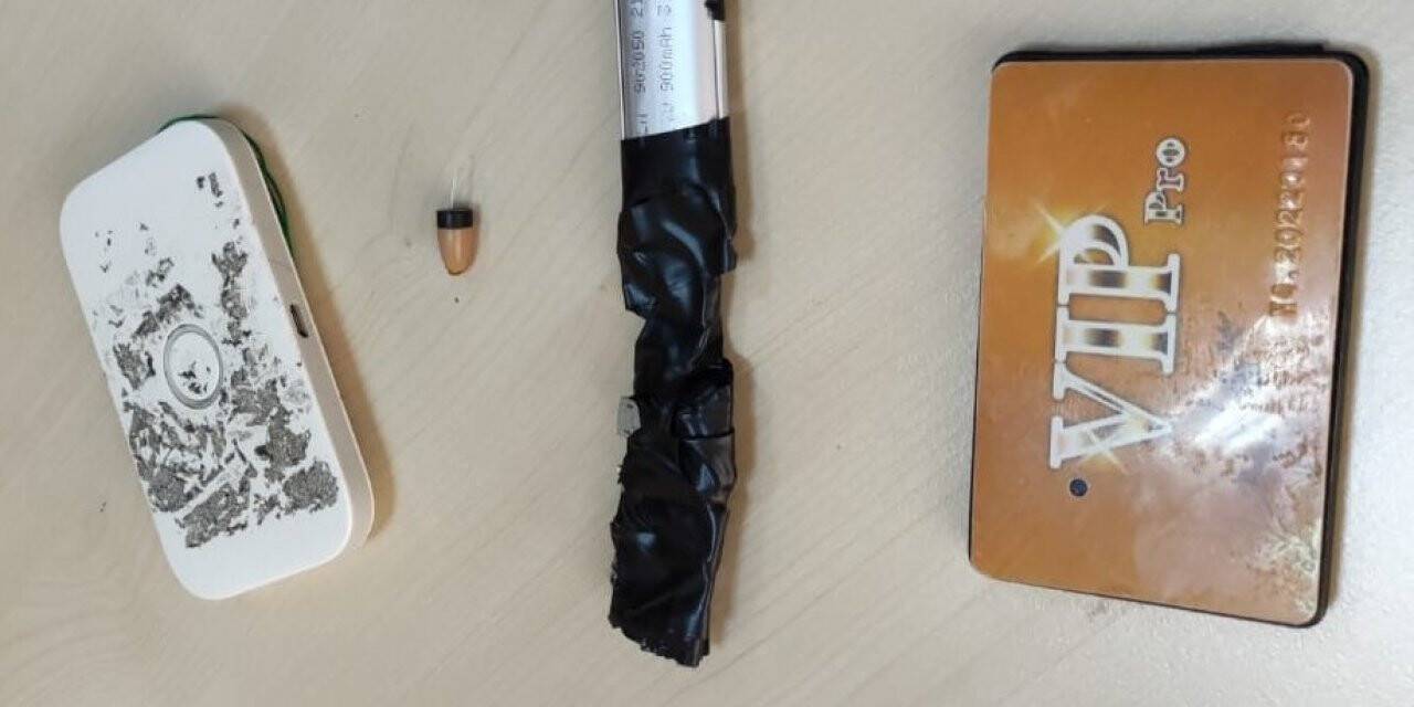 Ehliyet sınavında 10 bin TL’lik kopya düzeneği ile yakalandı