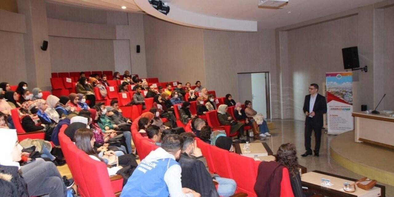 “Etkili İletişim ve Beden Dili” eğitimi gerçekleştirildi