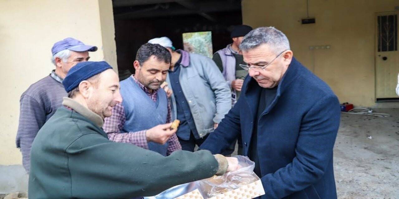 Başkan Güler’den Gönüllü vatandaşlara baklava ikramı