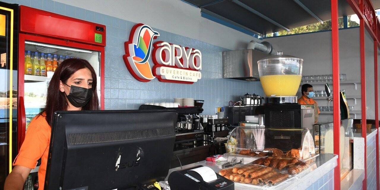 Kuşadası Belediyesi şirketinde çalışanlara yeni yıl sürprizi