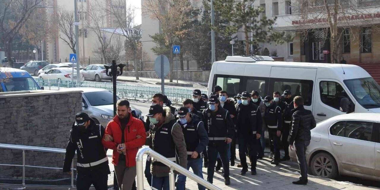 Erzurum’da suç çetesi çökertildi