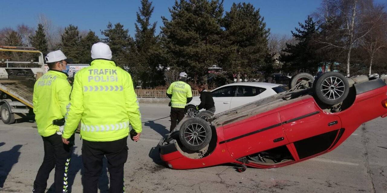 Otomobil takla attı: 2 yaralı
