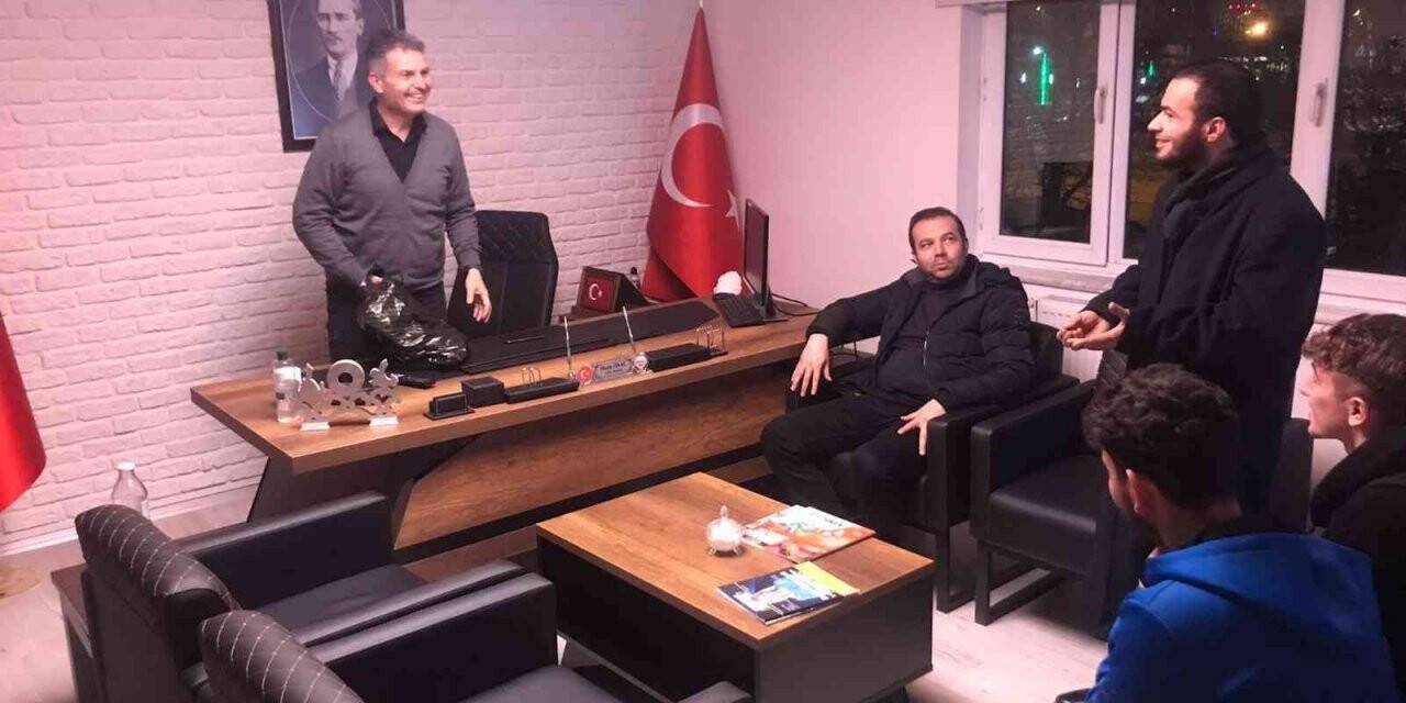 Kayseri Amatör’ün en centilmen futbolcusu Gökhan Yeşilbaş seçildi