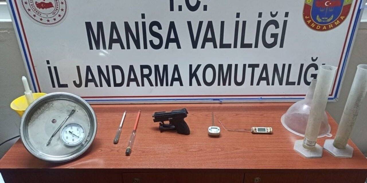 Manisa’da 500 litreye yakın kaçak alkol ele geçirildi