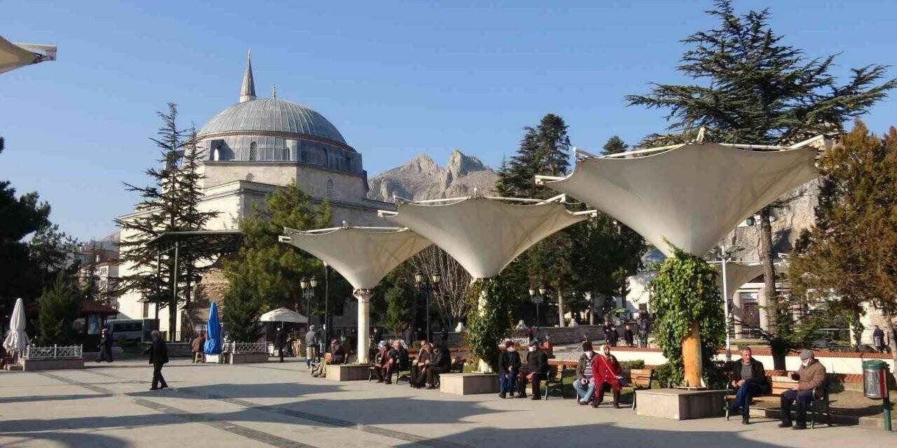 Yılın son günü güneşin tadını çıkardılar