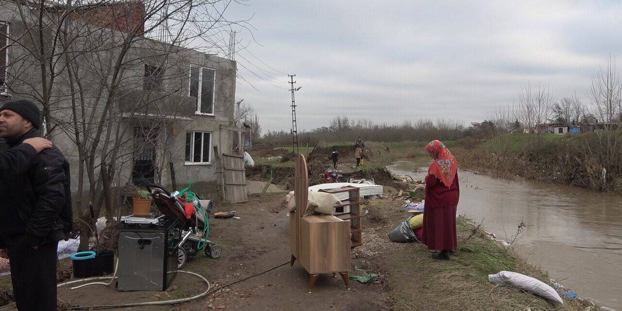 Sel sonrası yıkım kararı verilen 3 evde tahliye