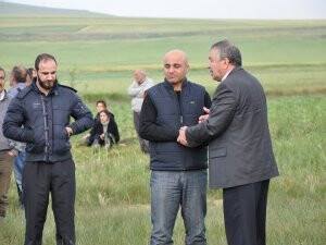 Baraj gölünde botları batan 3 kişiden 2'si kayboldu