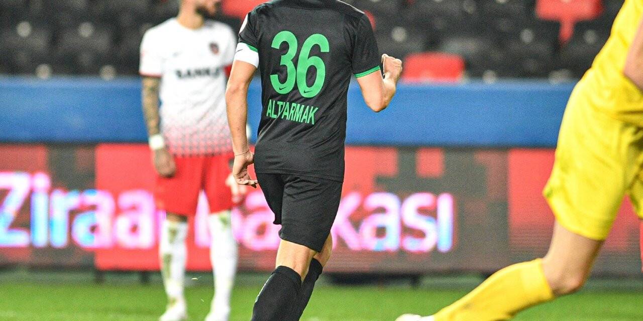 Burak Altıparmak: “Bursaspor’u layık olduğu yere taşıyacağız”