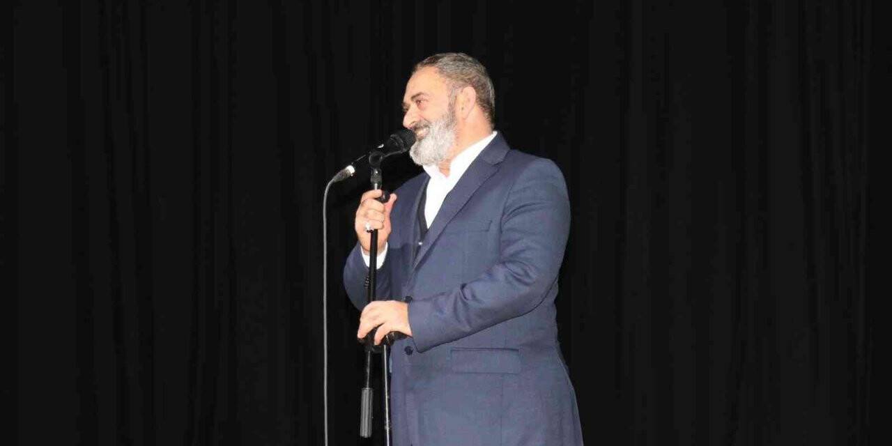 Dursun Ali Erzincanlı naatları ile kalplerin pasını sildi