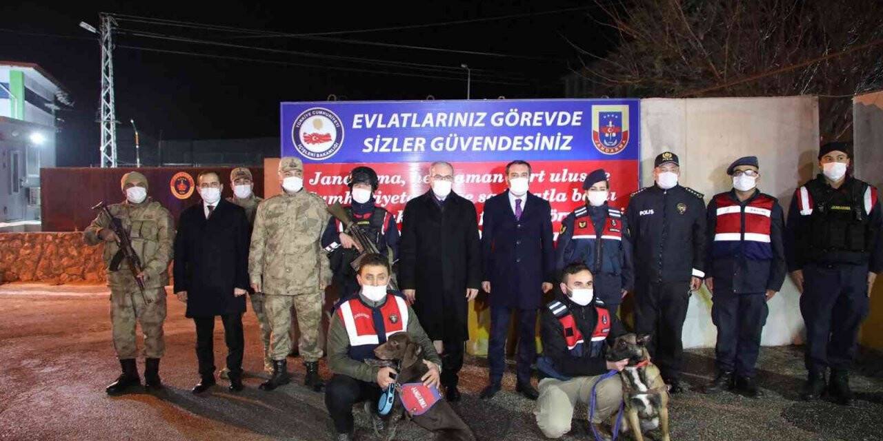 Elazığ protokolü yeni yıla güvenlik güçleriyle girdi