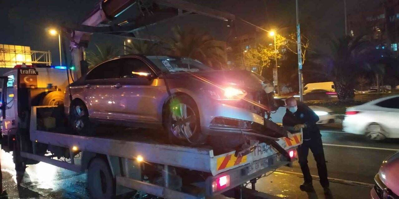 Fatih’te iki aracın çarpıştığı kazada 6 kişi yaralandı