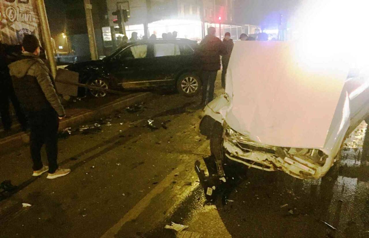 Konya’da otomobiller çarpıştı: 4 yaralı