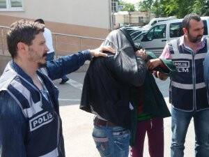KİRALADIKLARI EVDE ECTACY SATIYORLARDI