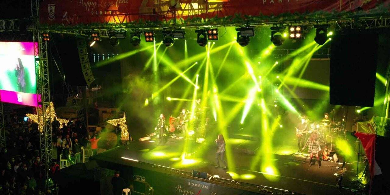 Bodrum’da binlerce kişi meydanları doldurdu