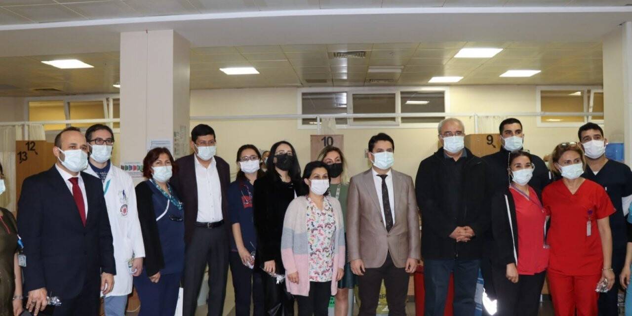 Yeni yıla mesaide giren çalışanları Başkan Özcan yalnız bırakmadı