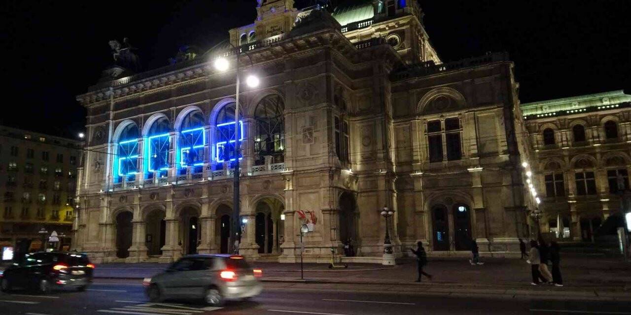 Avusturya’da yılbaşı kutlamalarında maske ve sosyal mesafe unutuldu