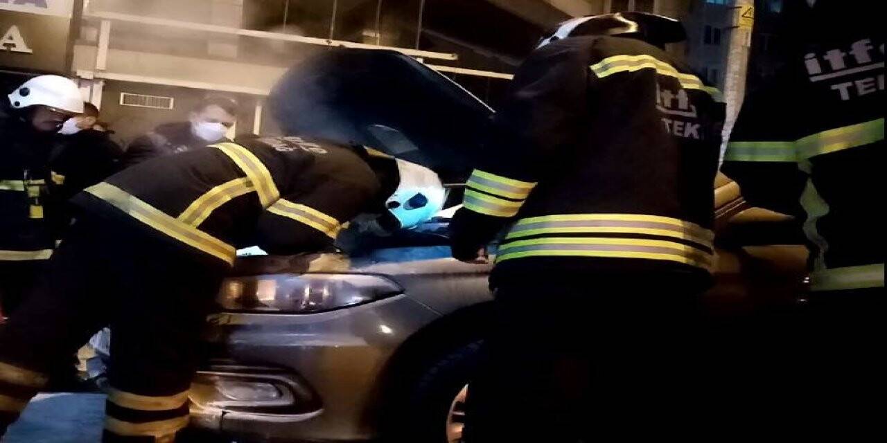 Polis aracı alev aldı