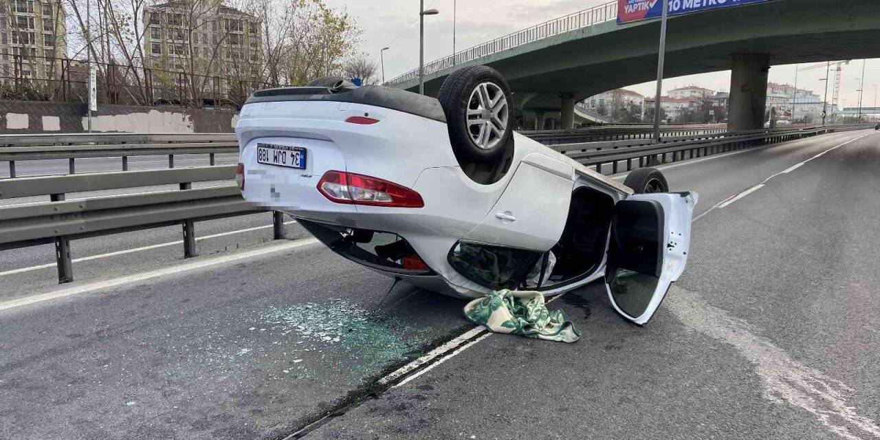 Bakırköy E5 Karayolu’nda feci kaza: 3 yaralı