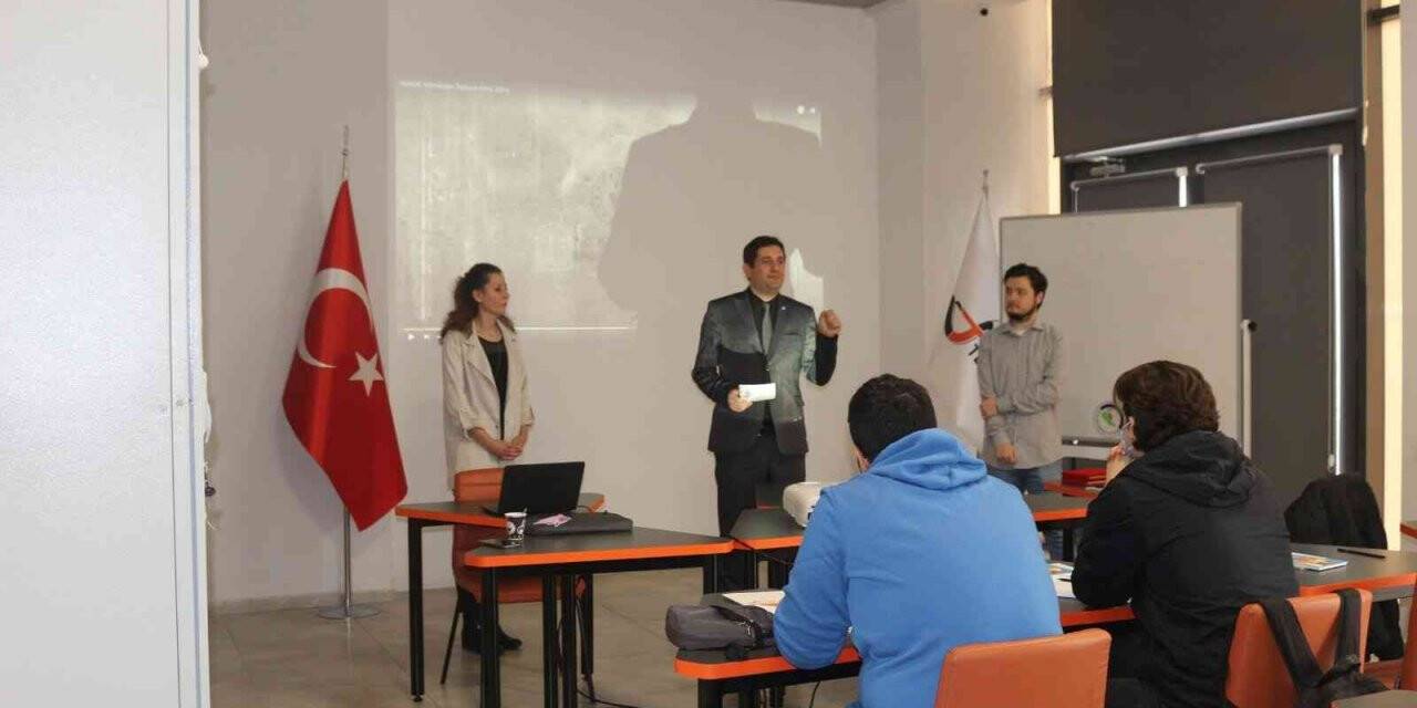 Genç Ofiste girişimcilik eğitimi