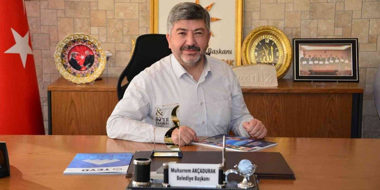 Başkan Akçadurak: “2022 yılında da insan odaklı hizmetlerimiz sürecek”