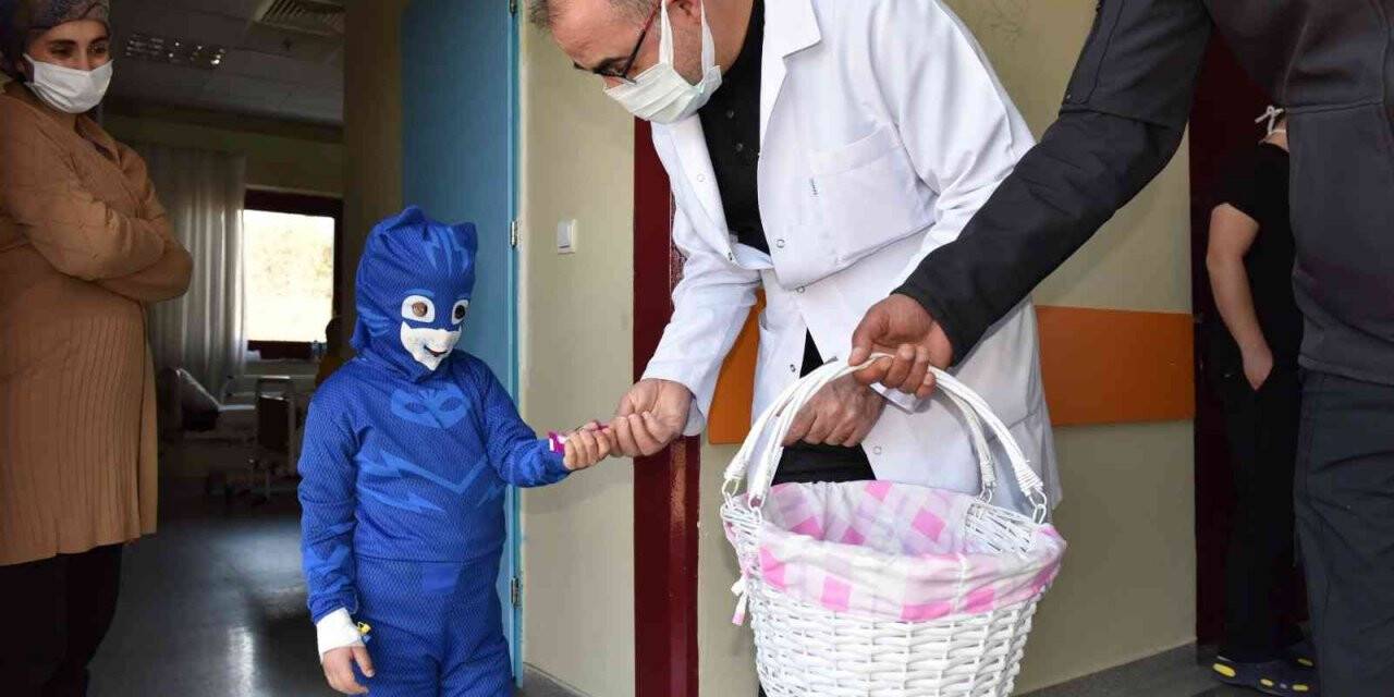 DÜ Hastanesi Başhekim Prof. Dr. Akdağ’dan hastalara moral