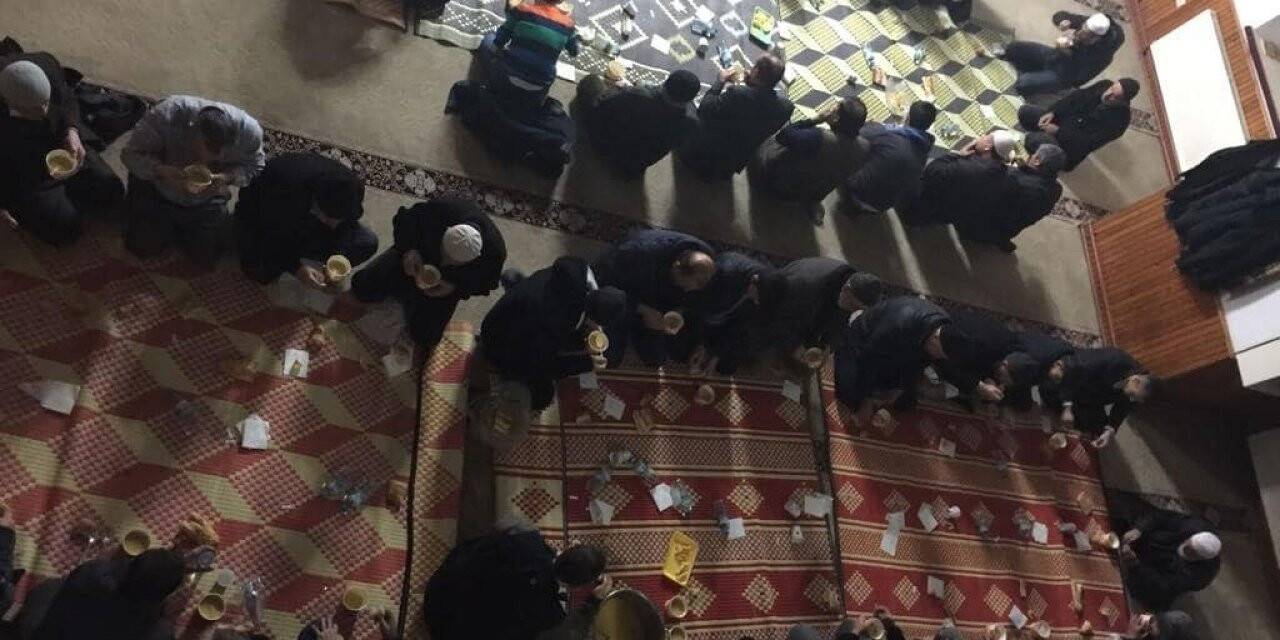 Tomarzalılar sabah namazında bir araya geldi