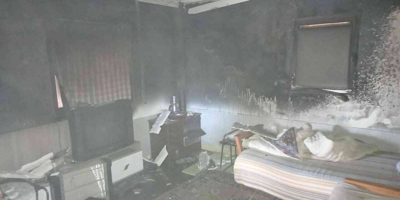 Yaşlı kadın son anda kurtuldu