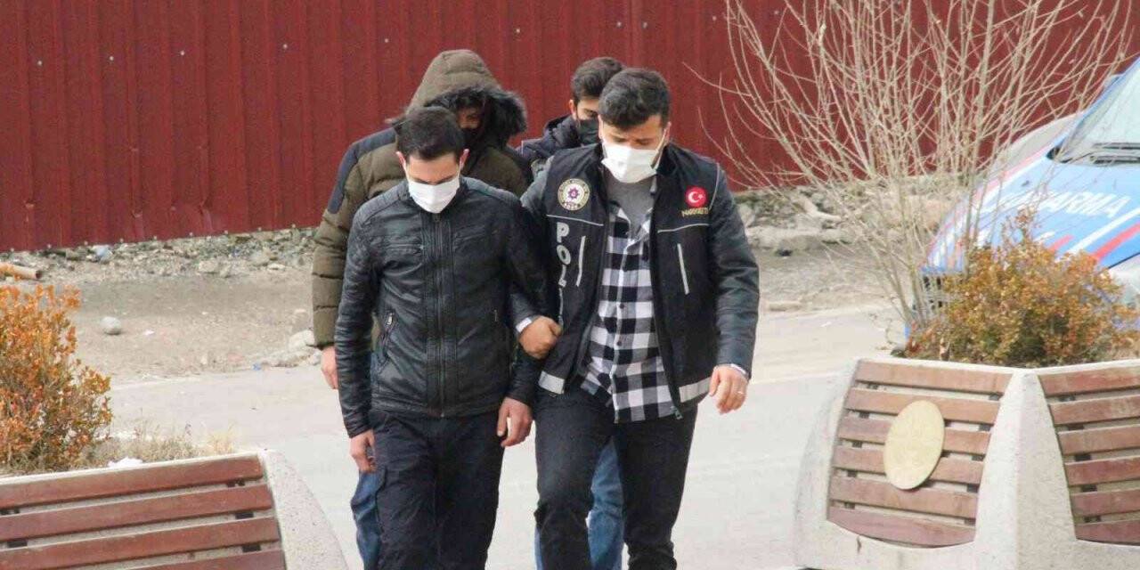 Elazığ’da uyuşturucu ile yakalanan 2 kişi tutuklandı