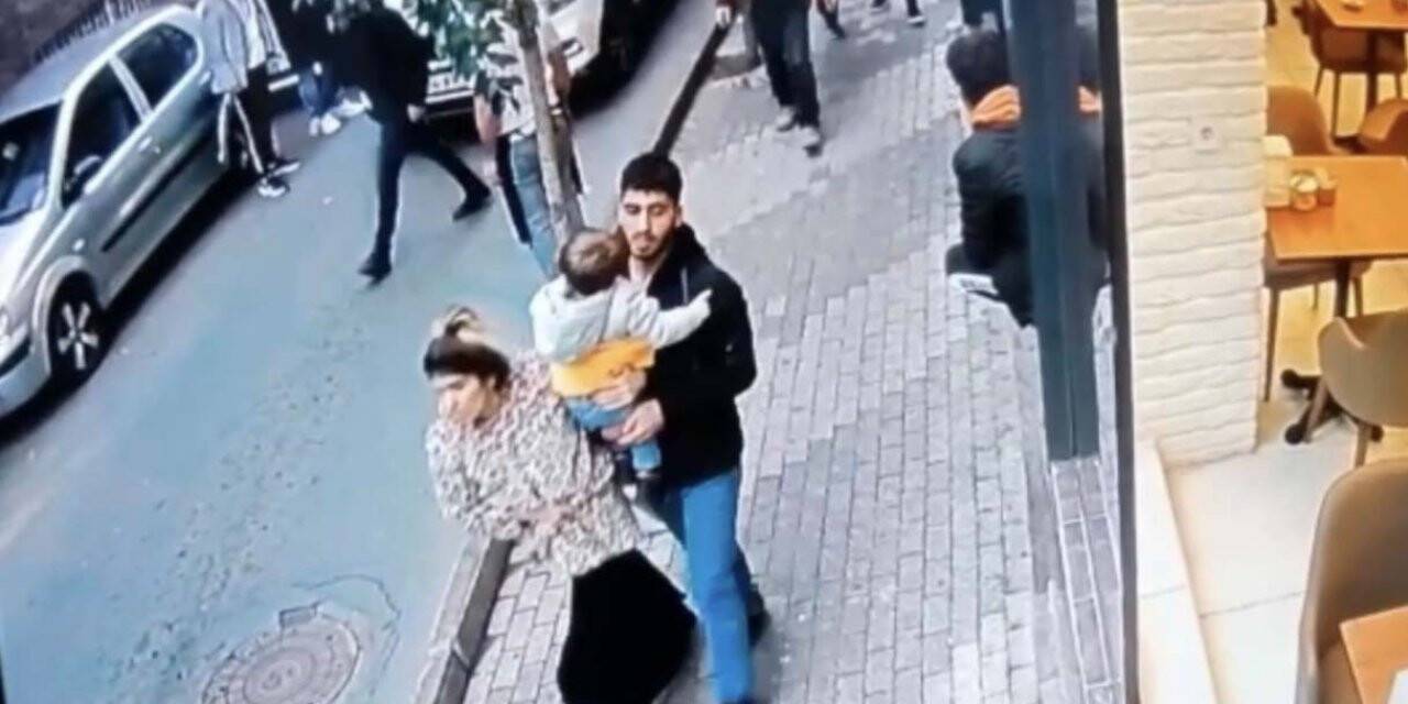 İstanbul’da durak çalışanına “Taksi niye yok” dayağı: Yaşlı adamı yerde tekmeleyip porselen dişlerini kırdı