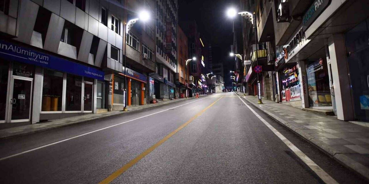 Trabzon Büyükşehir Belediyesi üstyapı çalışmalarına da devam ediyor