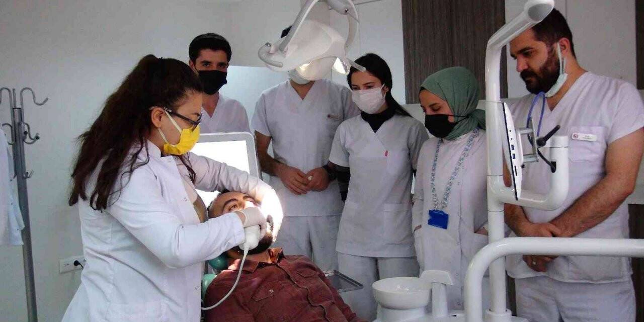Van YYÜ Diş Fakültesi teknolojik cihazlarla bölge halkına hizmet veriyor