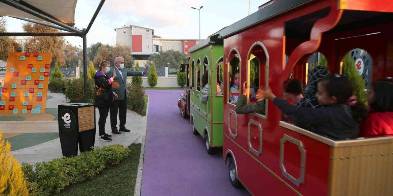 Başkan Atay, Efelerli çocuklarla buluştu