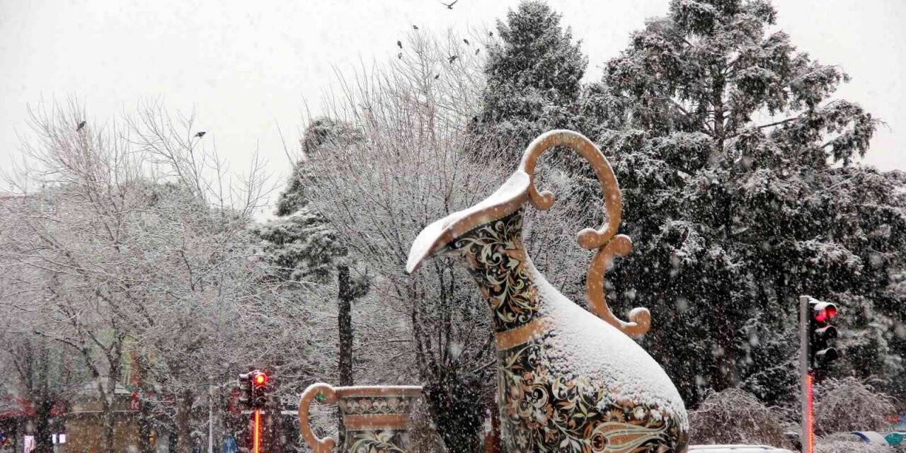 Erzincan’da eğitime kar tatili