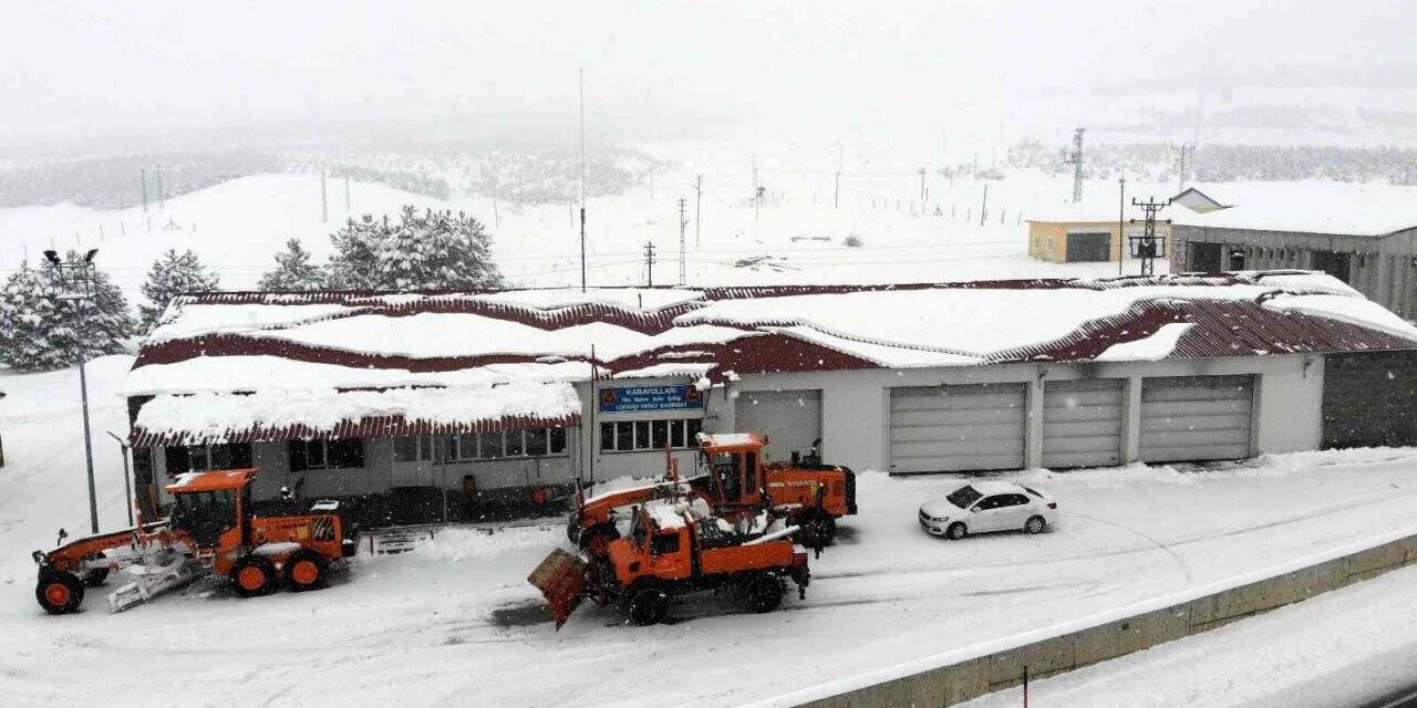 Erzincan’da kar ve tipiden 86 köy, 34 mezra yolu ulaşıma kapandı