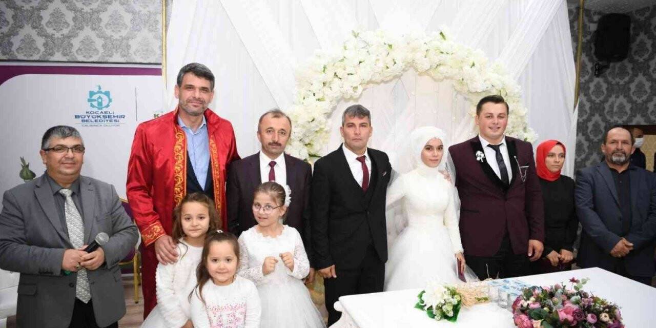 Kartepe’de 760 çift dünya evine girdi