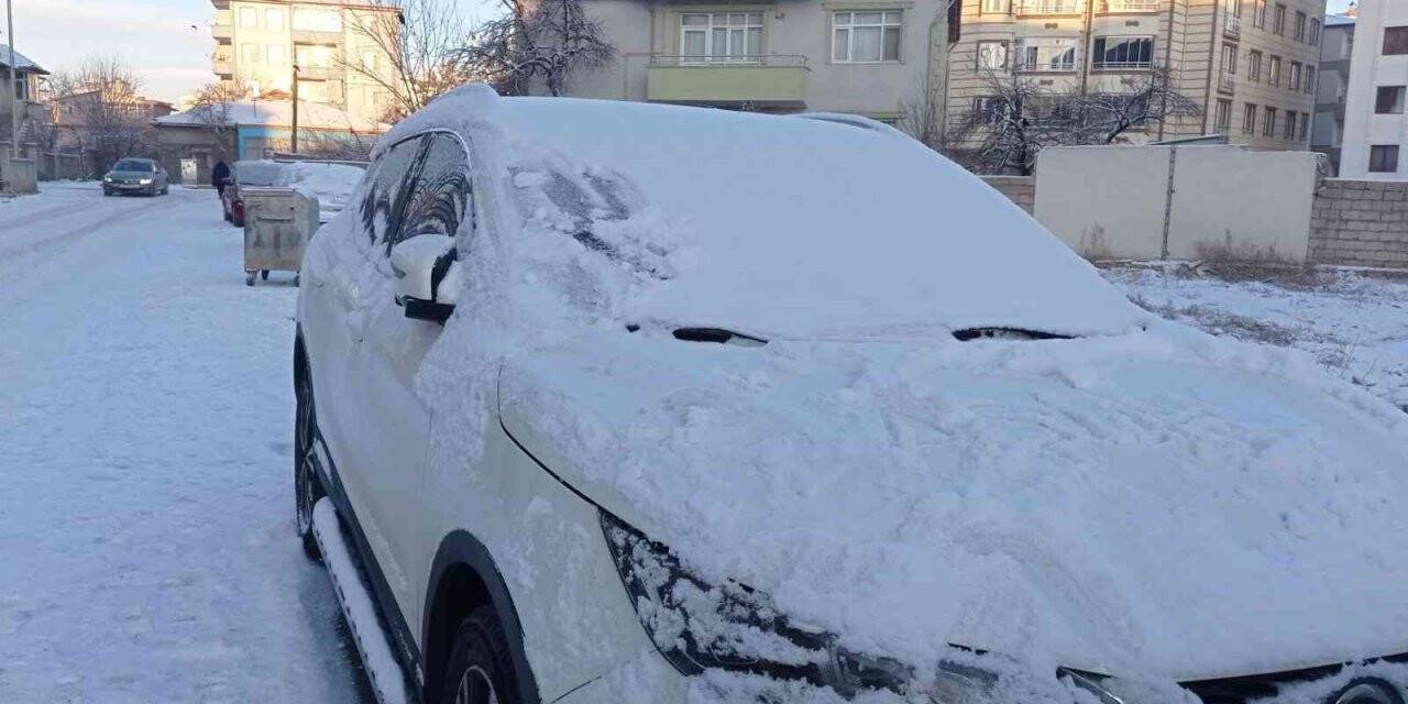 Iğdır’da köy okullarında eğitime kar engeli