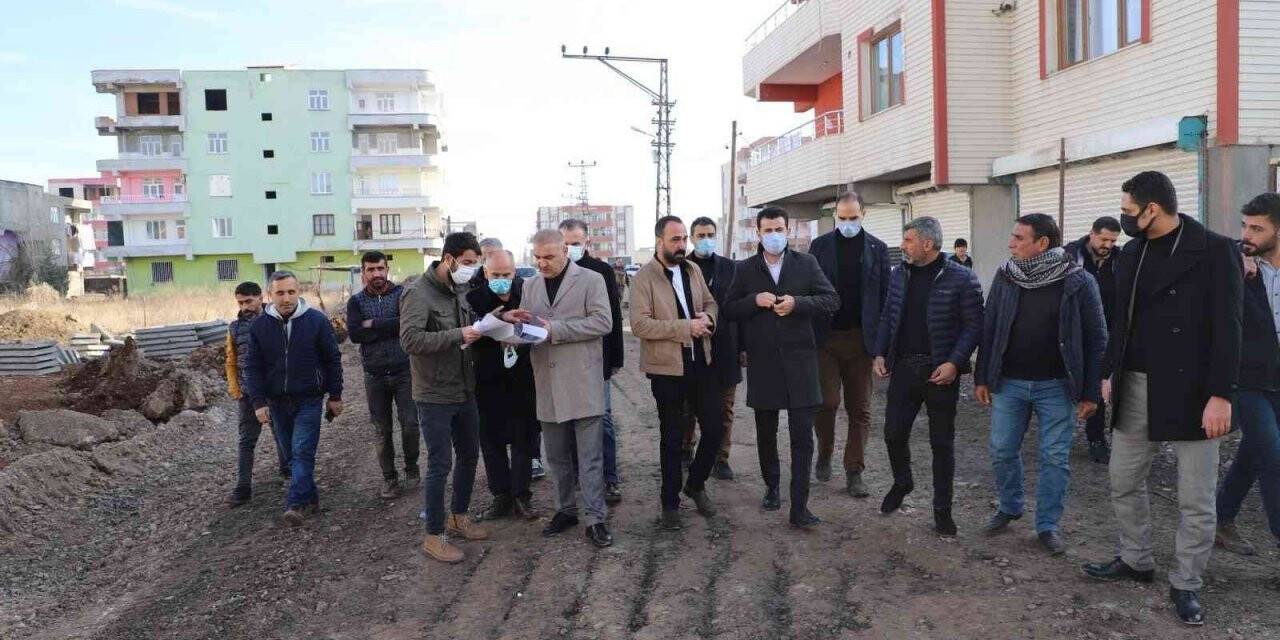 Çelikevler’de şebeke ve kanalizasyon çalışmaları devam ediyor