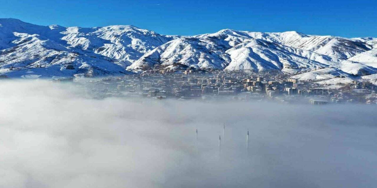 Muş’ta sisle gelen eşsiz manzara