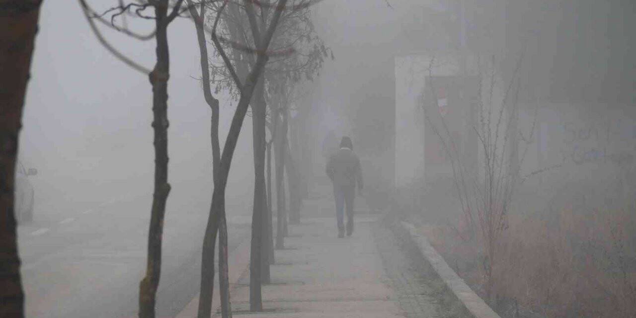 Eskişehir yeni haftaya sis ile başladı