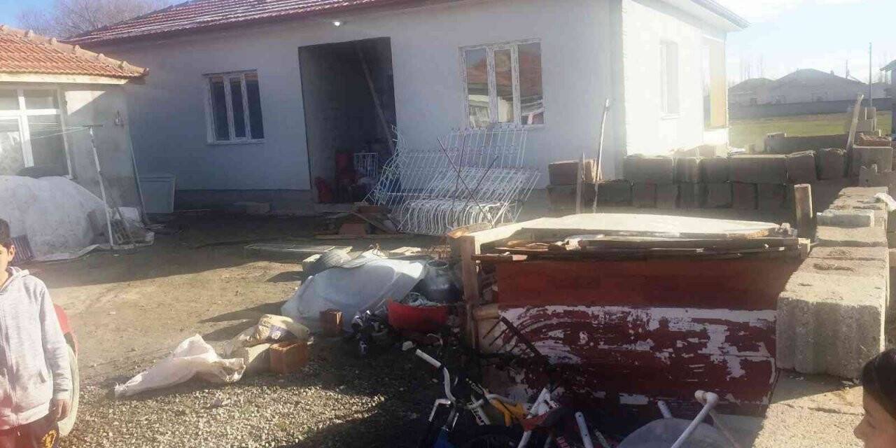 Kulu’da evin bahçesindeki inşaat malzemeleri çalındı