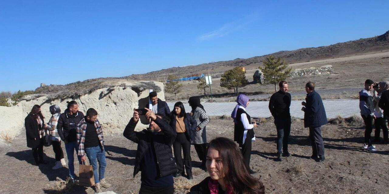 Üniversite öğrencileri Burdur'dan Konya'ya teknik gezi düzenledi