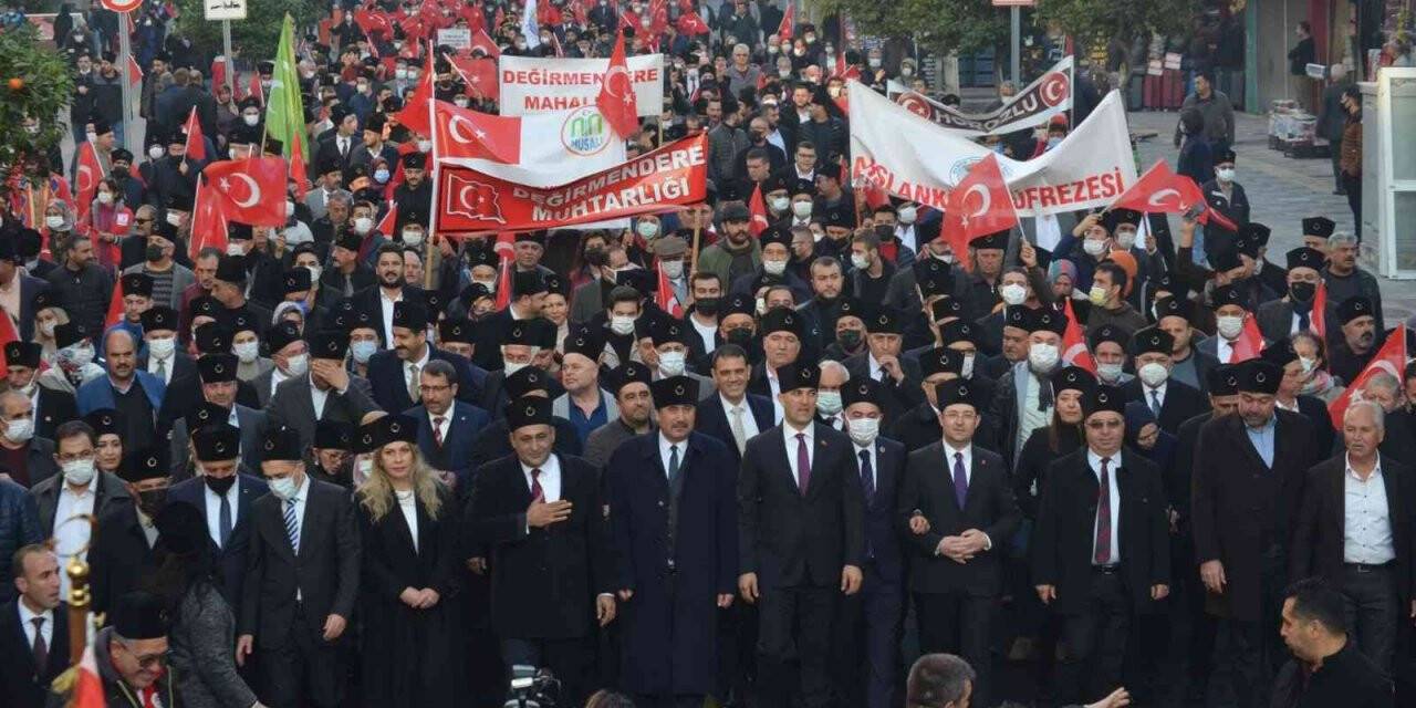Mersin’de kurtuluş coşkusu Zafer Yürüyüşüyle doruğa ulaştı