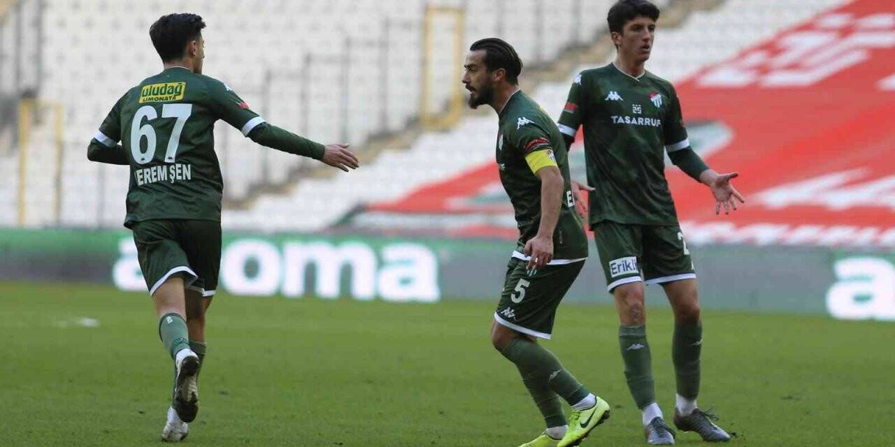 Bursaspor’da Emirhan Aydoğan’ın sözleşmesi feshedildi