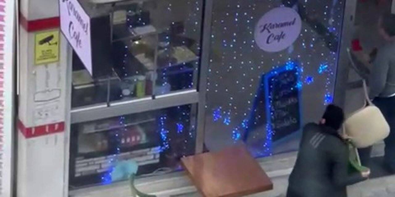 Beylikdüzü’nde dükkan sahibi kiracısını darp etti