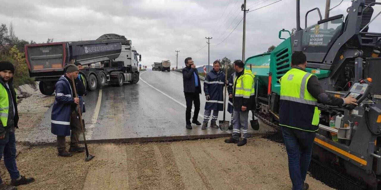 Edremit-Kalkım yolu girişi yenileniyor