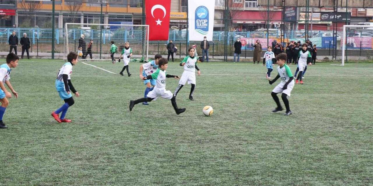 Eyüpsultan’da U-11 futbol şöleni